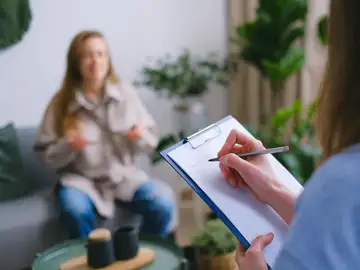 Pseudociencias: quiénes y cuántos creen en la telepatía, el contacto con extraterrestres o que las emociones provocan cáncer Pseudociencias: quiénes y cuántos creen en la telepatía, el contacto con extraterrestres o que las emociones provocan cáncer