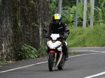 Diez años, más de 2.000 vidas: así son los accidentes de moto en carreteras españolas