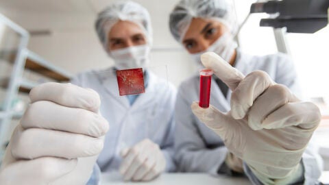 Un tratamiento experimental ofrece remisión completa al 67 % de los pacientes con leucemia mieloide aguda