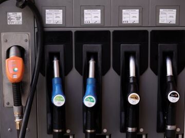 El precio del gasóleo sigue al alza y repunta un 0,56%, mientras que la gasolina se mantiene estable