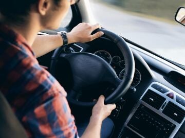 Los 10 errores más comunes de los conductores novatos y cómo evitarlos