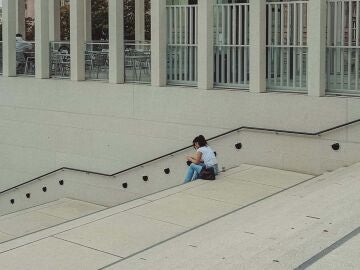 "En contra de lo que muchos piensan, la soledad no deseada está más presente en las grandes ciudades y entre los jóvenes"