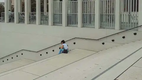 "En contra de lo que muchos piensan, la soledad no deseada está más presente en las grandes ciudades y entre los jóvenes" "En contra de lo que muchos piensan, la soledad no deseada está más presente en las grandes ciudades y entre los jóvenes"