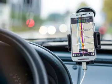 Del GPS a las pantallas y los auriculares; cómo la vida digital está cambiando nuestros sentidos Del GPS a las pantallas y los auriculares; cómo la vida digital está cambiando nuestros sentidos