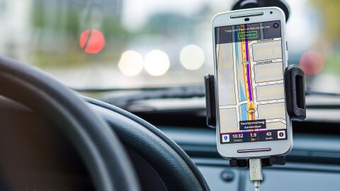 Del GPS a las pantallas y los auriculares; cómo la vida digital está cambiando nuestros sentidos