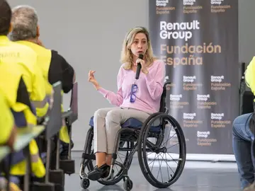 Renault y AESLEME refuerzan su alianza en su lucha por prevenir accidentes de tráfico Renault y AESLEME refuerzan su alianza en su lucha por prevenir accidentes de tráfico