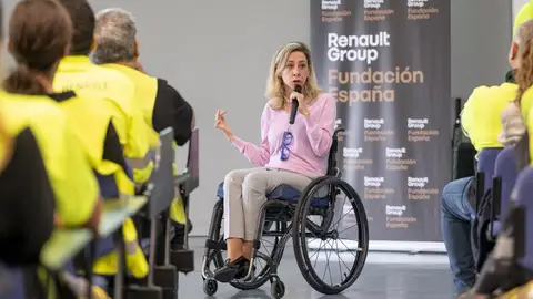Renault y AESLEME refuerzan su alianza en su lucha por prevenir accidentes de tráfico Renault y AESLEME refuerzan su alianza en su lucha por prevenir accidentes de tráfico