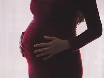 La endometriosis reabre el debate sobre los riesgos desconocidos en el desarrollo del bebé durante el embarazo La endometriosis reabre el debate sobre los riesgos desconocidos en el desarrollo del bebé durante el embarazo