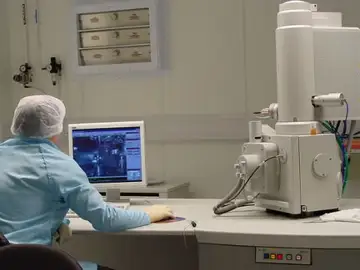Científico en el laboratorio Científico en el laboratorio