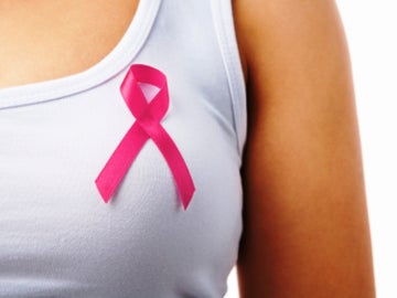 Lazo rosa en apoyo a la lucha contra el cáncer