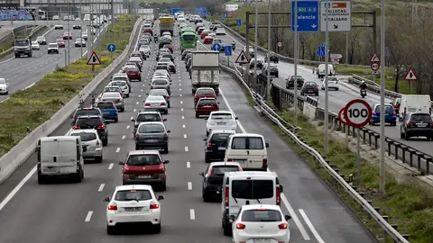 Atasco en la A-3, la carretera de Valencia Atasco en la A-3, la carretera de Valencia