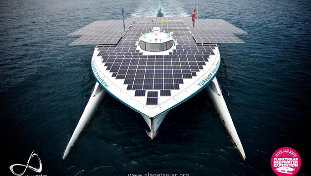 PlanetSolar, la embarcación más grande del mundo propulsada con energía solar,