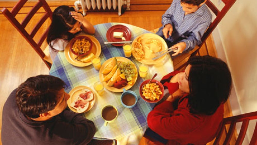 Desayuno saludable en familia