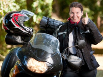 Chaqueta y equipación para viajar en moto