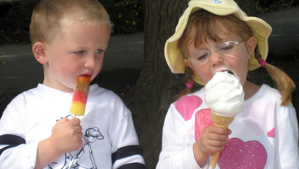 Diez consejos para enseñar a los niños a comer sano durante las vacaciones