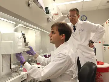 Investigadores buscan una vacuna contra el ébola en EEUU Investigadores buscan una vacuna contra el ébola en EEUU