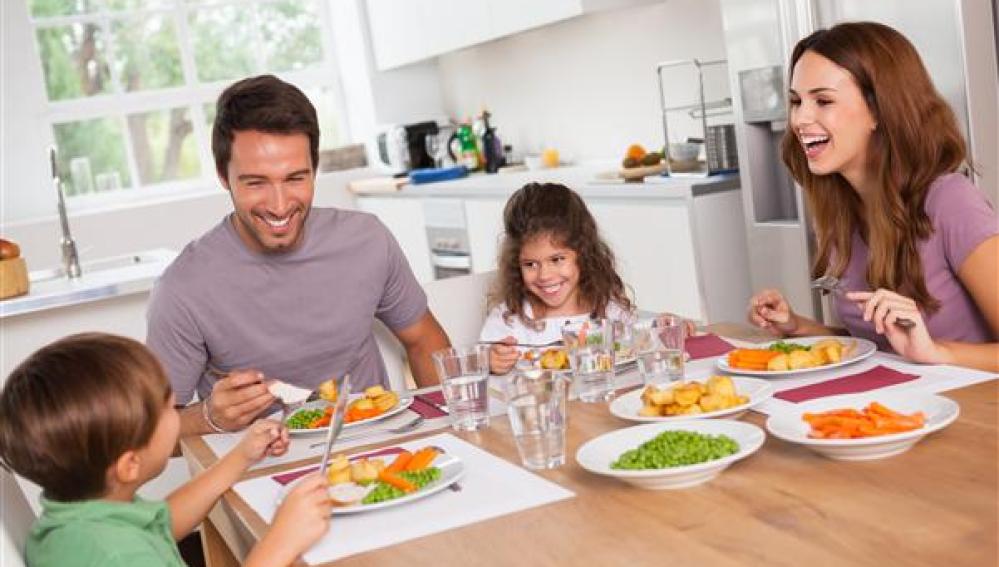 Consejos para prevenir la obesidad infantil en la mesa