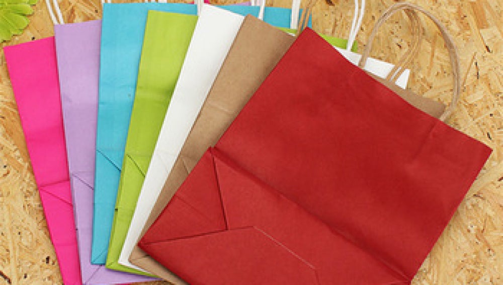 El 60% de los comercios españoles utilizan bolsas de papel