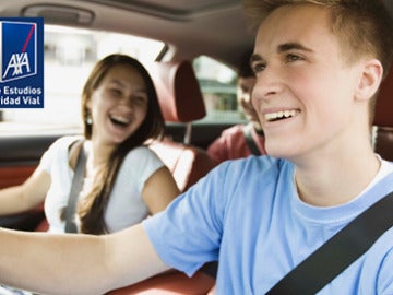 Jóvenes de hasta 21 años, con coches de más de 12 años, los más proclives a sufrir un accidente