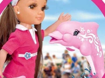La muñeca Nancy se convierte en 'rescatadora de delfines' La muñeca Nancy se convierte en 'rescatadora de delfines'
