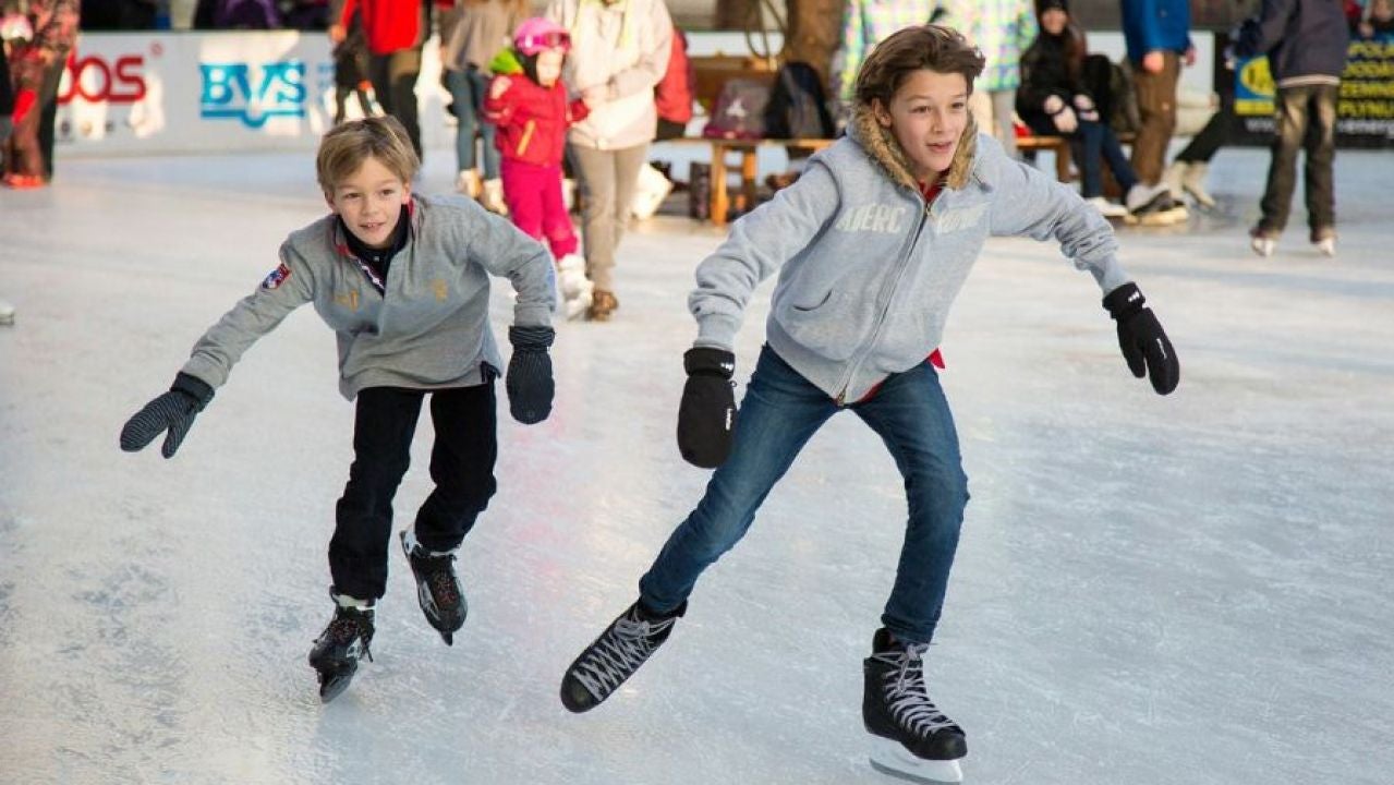 Los siete beneficios de patinar sobre hielo | OBJETIVO BIENESTAR JUNIOR