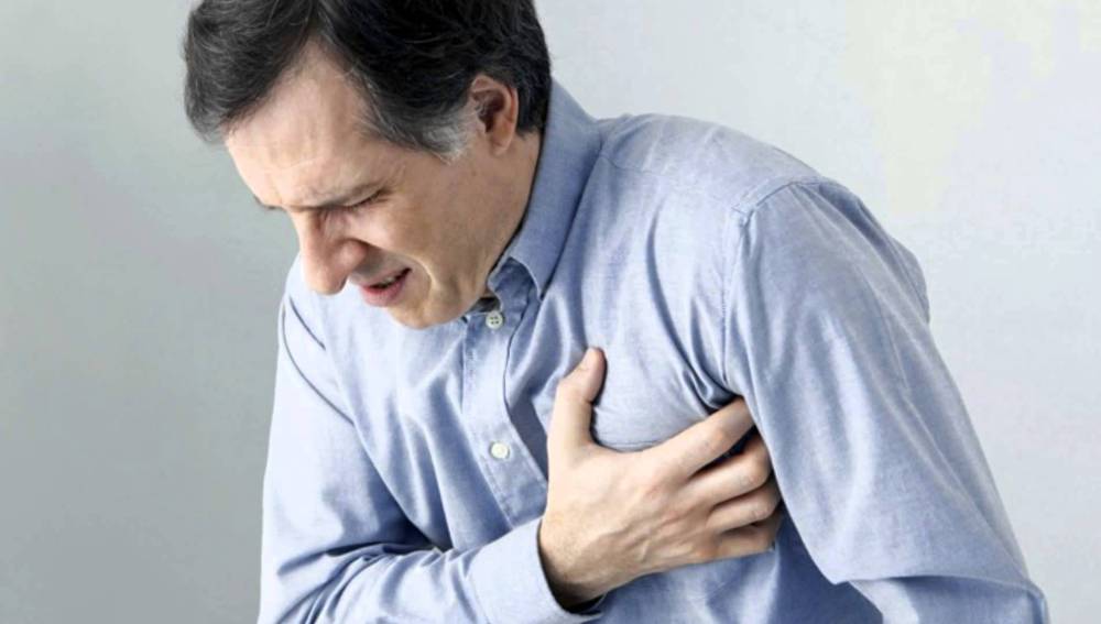 ¿Cuáles son los síntomas de una angina de pecho?