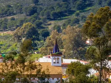 Un desfibrilador salva la vida de un anciano durante unas fiestas populares en Huelva Un desfibrilador salva la vida de un anciano durante unas fiestas populares en Huelva