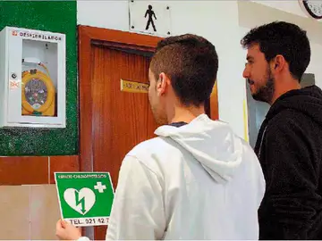 Segovia cuenta con una red de ciudadanos preparados para salvar vidas con un desfibrilador Segovia cuenta con una red de ciudadanos preparados para salvar vidas con un desfibrilador