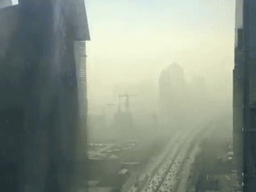 Este timelapse muestra como la ciudad de Pekín desaparece bajo una nube de contaminación