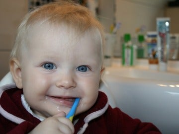Alimentos que ayudarán a tus hijos a prevenir las caries Alimentos que ayudarán a tus hijos a prevenir las caries