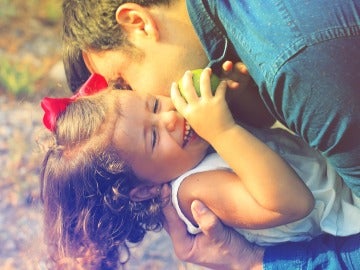 Pasar tiempo de calidad con los hijos les ayudará a su completo desarrollo personal Pasar tiempo de calidad con los hijos les ayudará a su completo desarrollo personal