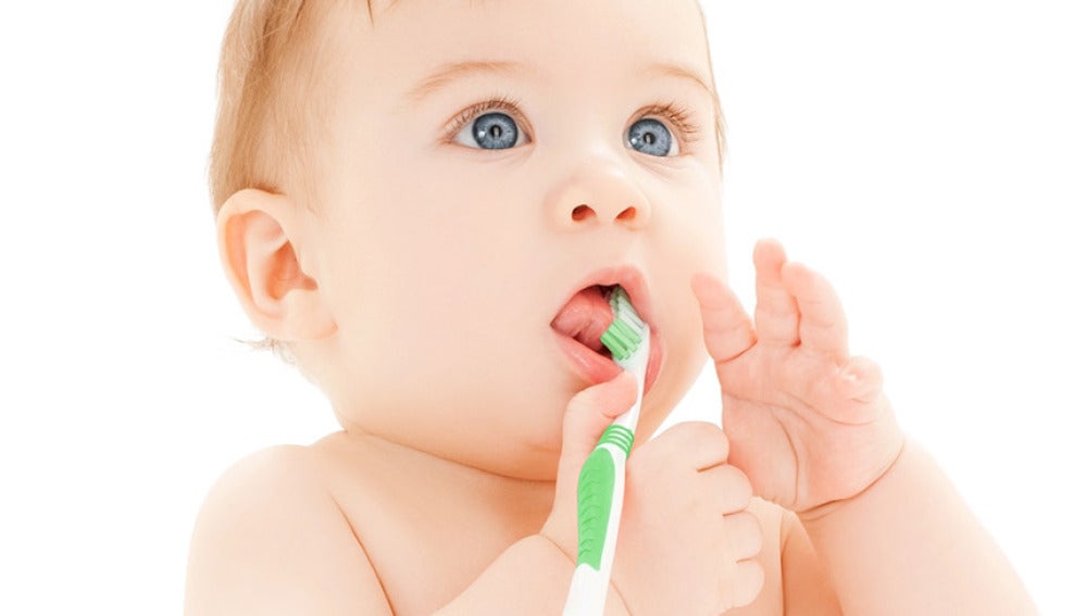 a que edad se puede empezar a lavar los dientes