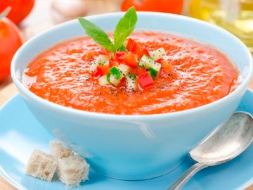 Celebra con tus hijos el Día de Andalucía con esta receta saludable de Gazpacho Celebra con tus hijos el Día de Andalucía con esta receta saludable de Gazpacho