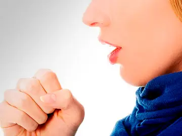 Mujer tosiendo Mujer tosiendo