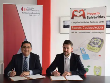 La Fundación Laboral de la Construcción y el Proyecto Salvavidas se unen para luchar contra la muerte súbita La Fundación Laboral de la Construcción y el Proyecto Salvavidas se unen para luchar contra la muerte súbita
