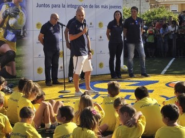 Iniesta inaugura el ‘Cruyff Court’ en Fuentealbilla Iniesta inaugura el ‘Cruyff Court’ en Fuentealbilla