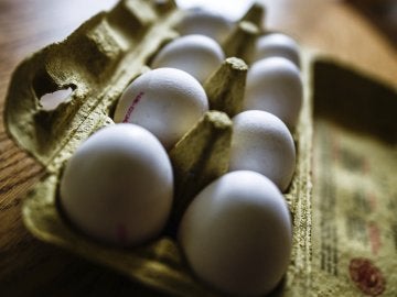 Imagen de archivo de una caja de huevos
