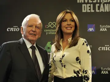 Harald zur Hausen y Mamen Mendizabal Harald zur Hausen y Mamen Mendizabal