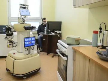 Un 'marcapasos cerebral' para mejorar la cognición en pacientes con Alzheimer Un 'marcapasos cerebral' para mejorar la cognición en pacientes con Alzheimer