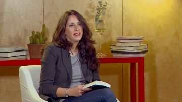 María Oruña: "El mayor éxito del escritor no es vender muchos libros sino acompañar a las personas" María Oruña: "El mayor éxito del escritor no es vender muchos libros sino acompañar a las personas"