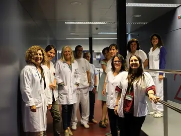 Investigadoras españolas ensayan en pacientes una terapia contra la esclerosis múltiple que reprograma células Investigadoras españolas ensayan en pacientes una terapia contra la esclerosis múltiple que reprograma células