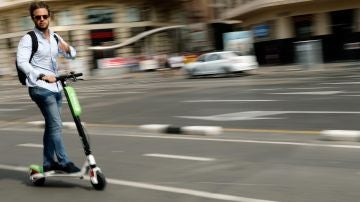 Usuario de patinete eléctrico Usuario de patinete eléctrico