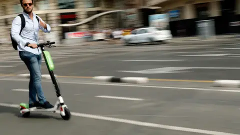 Usuario de patinete eléctrico Usuario de patinete eléctrico