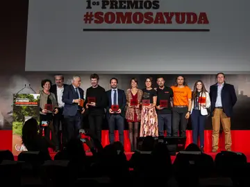 Atresmedia, reconocida en los 'Premios Somos Ayuda' por su apuesta por la Responsabilidad Corporativa con Compromiso Atresmedia Atresmedia, reconocida en los 'Premios Somos Ayuda' por su apuesta por la Responsabilidad Corporativa con Compromiso Atresmedia