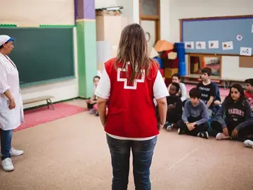 Alumnos de 30 colegios de la Comunidad de Madrid aprenden la maniobra Heimlich Alumnos de 30 colegios de la Comunidad de Madrid aprenden la maniobra Heimlich