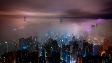 Contaminación de una ciudad por la noche Contaminación de una ciudad por la noche