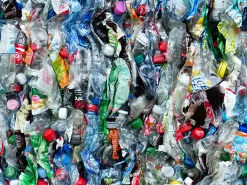 Reciclaje de botellas de plástico Reciclaje de botellas de plástico