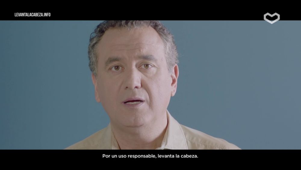 Roberto Brasero concienciado con la brecha digital en el último spot 