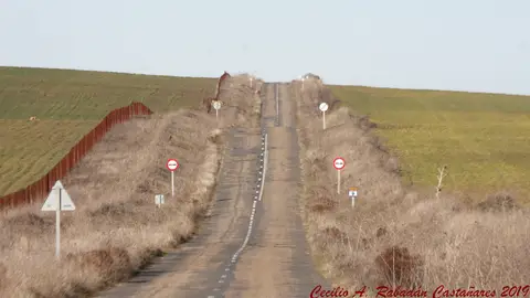 Estado carretera CM-4167 Se solicita a la Junta de Comunidades de Castilla La Mancha revise el estado de la CM-4167, por presentar graves incidencias en su firme que supone un riesgo real de accidentes .