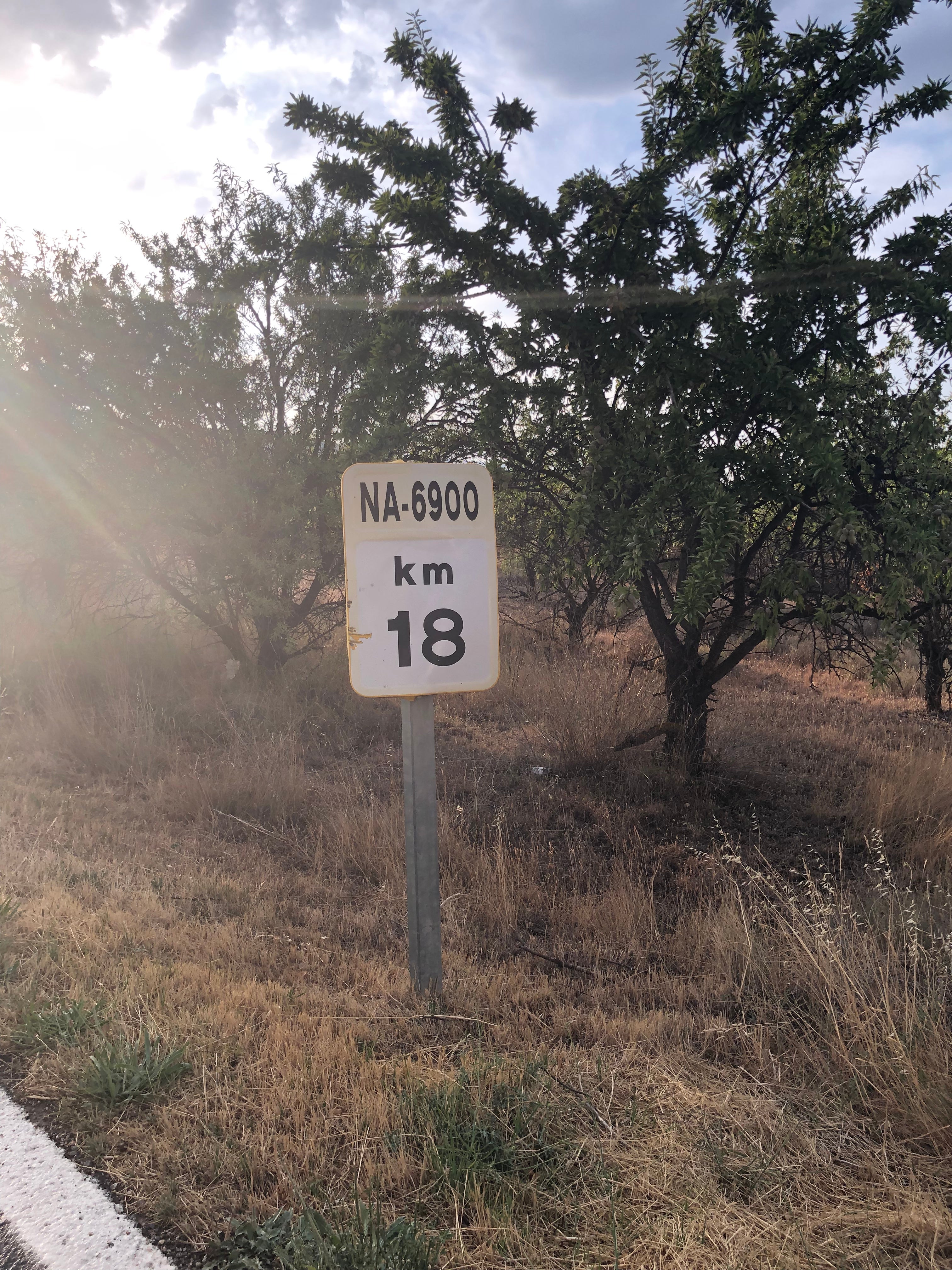 Carretera peligrosa NA6900 NA6900 une el núcleo urbano de Fitero con su polígono industrial y a su vez con la N-113, entre el Km18-19; carretera estrecha (sin apenas arcén), con cambio de rasante, visibilidad reducida y en la que se han producido varios accidentes graves en los últimos años tres de ellos con víctima mortales.
